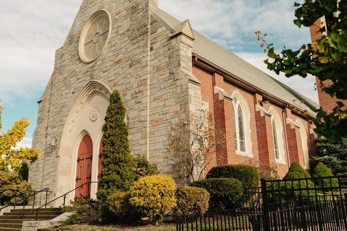 Grace Bible Church building exterior